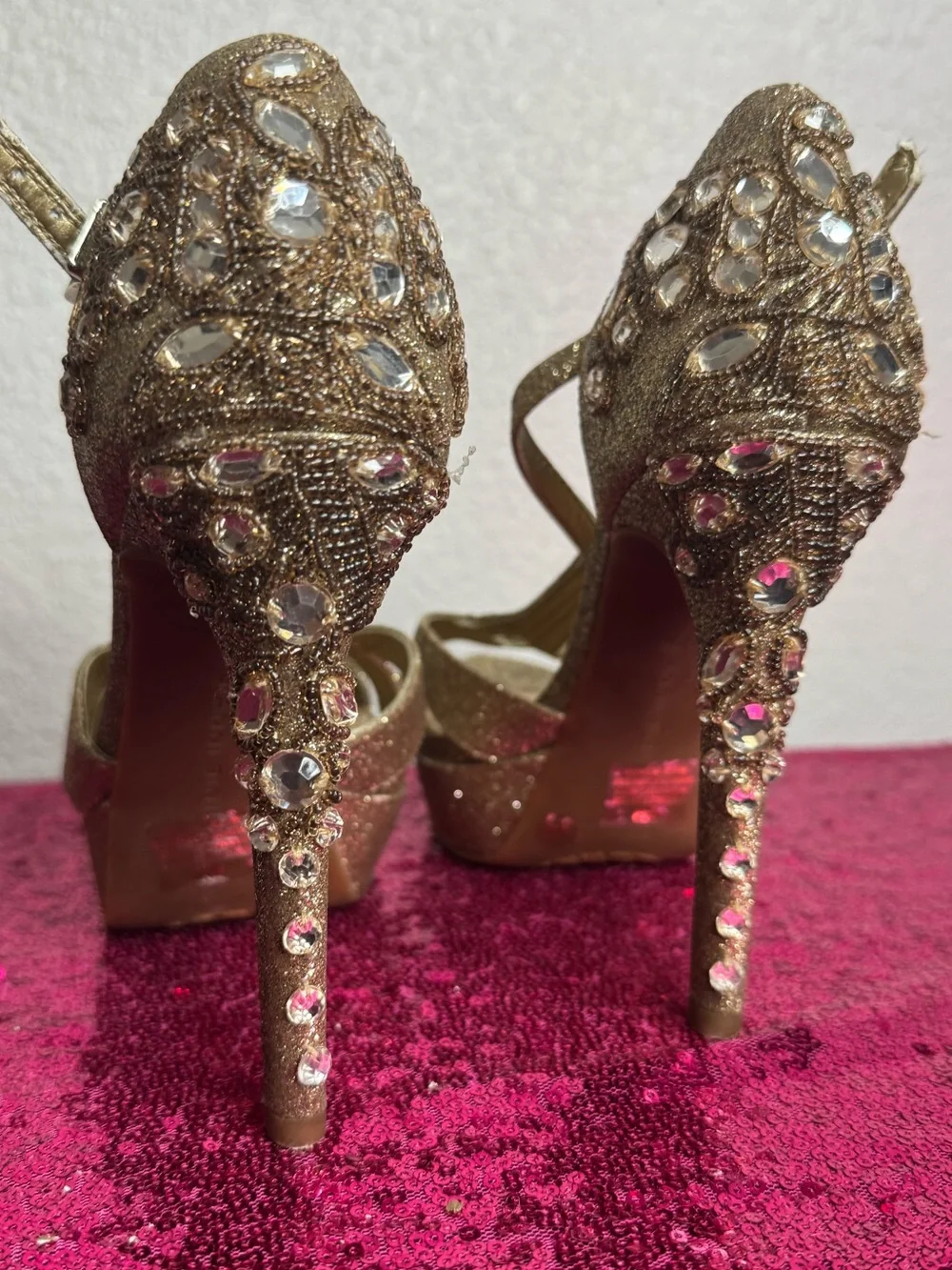 GIANNI BINI 🌟 Glitter Gold Jeweled Strappy Stiletto 4” Heels (Women’s 6)